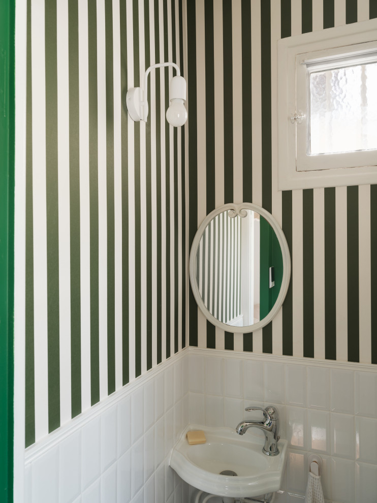 Maison joyeuse à Colombes - Scandinavian - Powder Room - Paris - by ...