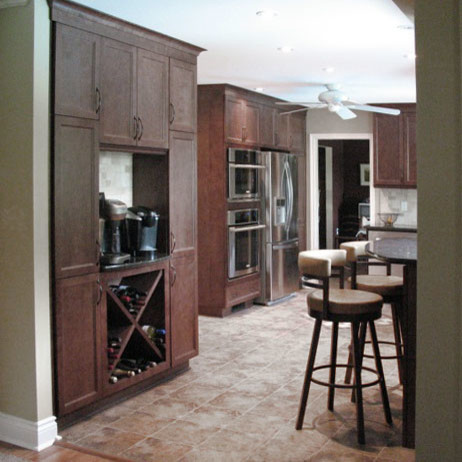 Kitchen - transitional kitchen idea in Ottawa