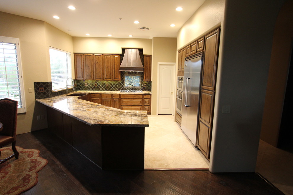 Inspiration for a contemporary kitchen remodel in Phoenix