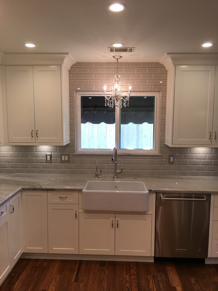 Kitchen - kitchen idea in Sacramento