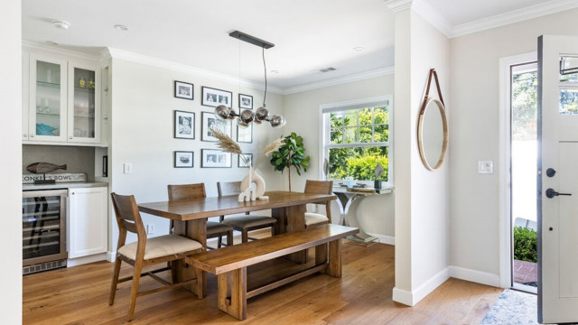 Cape Cod Colonial Revival american-traditional-dining-room