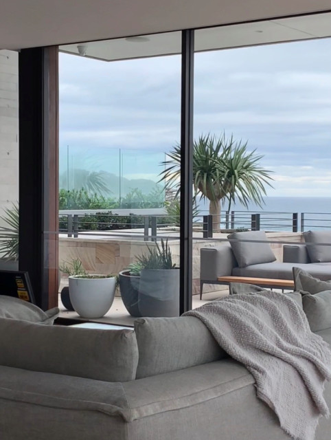 Tamarama contemporary-living-room