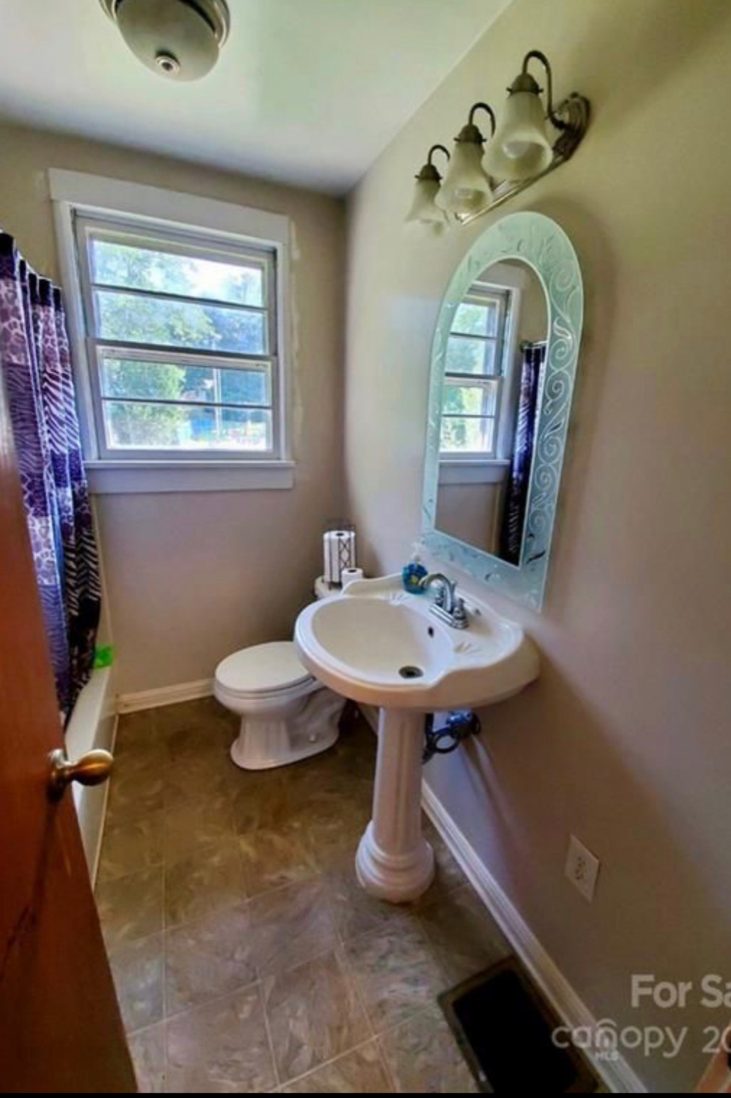 Home Renovation Bathroom Before