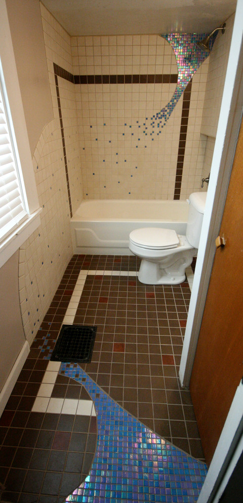 Home design - eclectic home design idea in Cincinnati