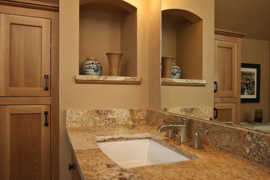 Home design - rustic home design idea in Milwaukee