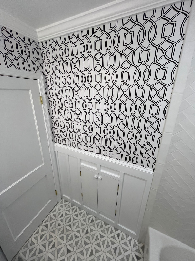 Tub Shower/Unique