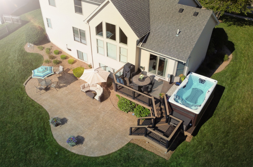 Home design - transitional home design idea