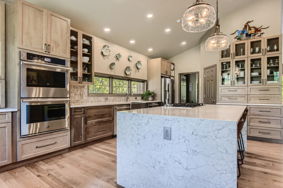 Kitchen - rustic kitchen idea in Denver
