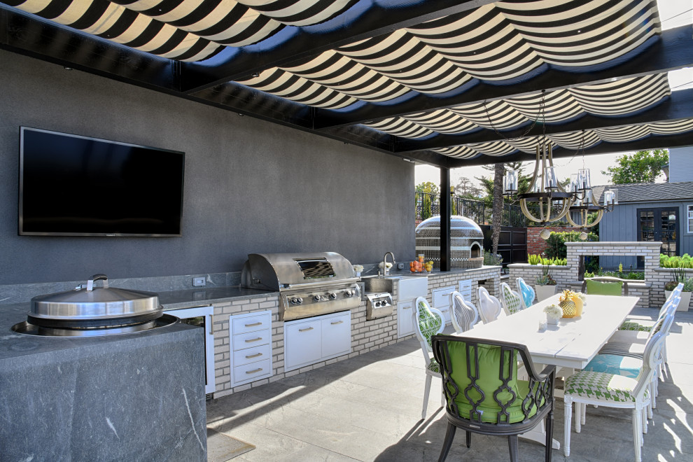 Inspiration for a modern home design remodel in San Diego