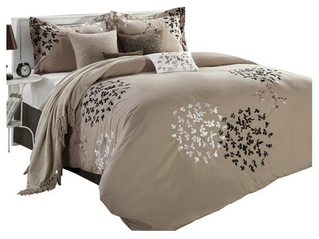 Queen Size 8 Piece Comforter Set In Light Brown Black Tan White