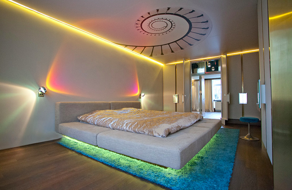 Photo of a contemporary bedroom in Munich.