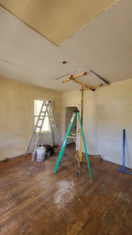 Restoring an 1800s Apartment: A Complete Transformation