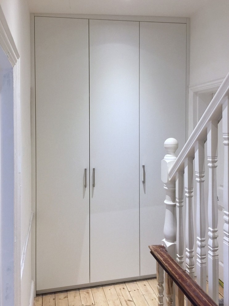 WHITE HALLWAY STAIRS SOLUTION