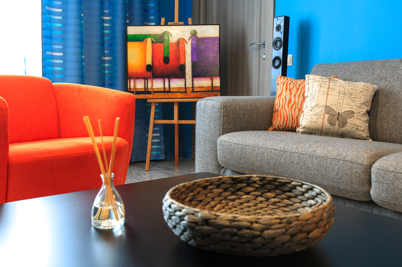 Оранжевое с синим