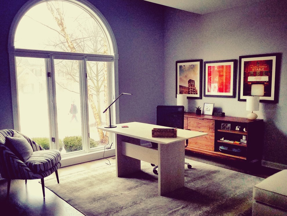 Transitional home design photo in Chicago