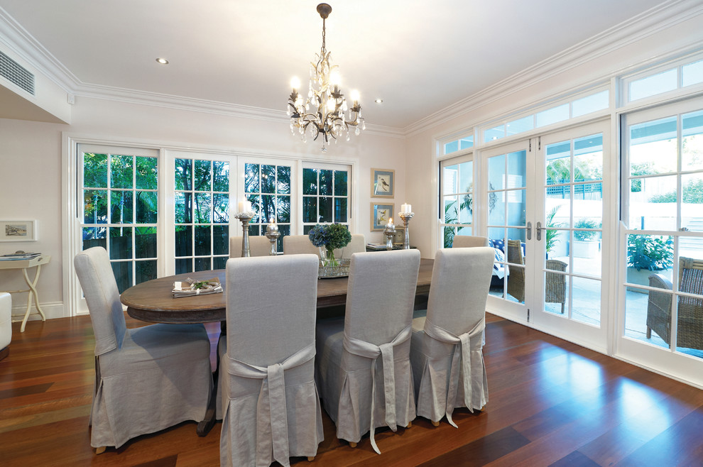 Design ideas for a traditional dining room in Brisbane.