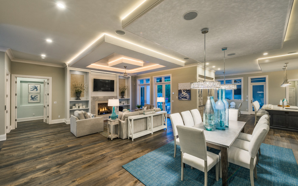 Home design - transitional home design idea in Miami