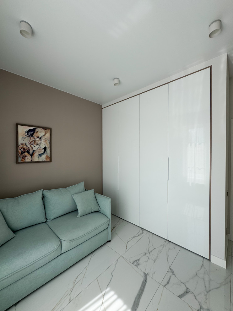 Неглубокий, но вместительный шкаф для хранения документов