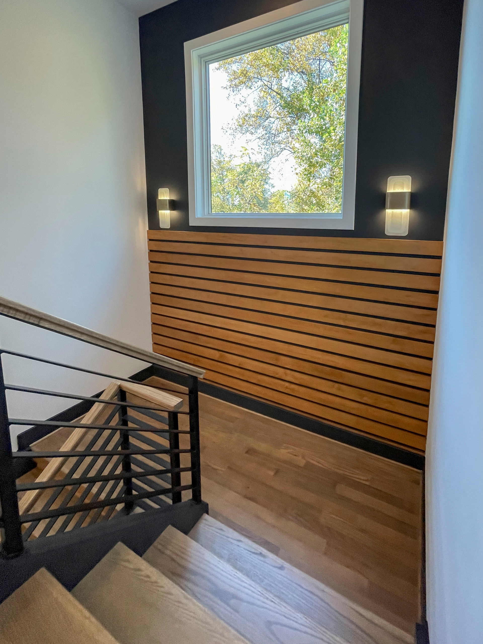 113_Floating Straight- Stringers with No Risers in Contemporary Home, Bethesda M