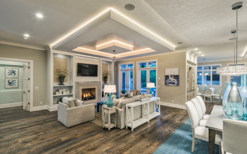 Home design - transitional home design idea in Miami