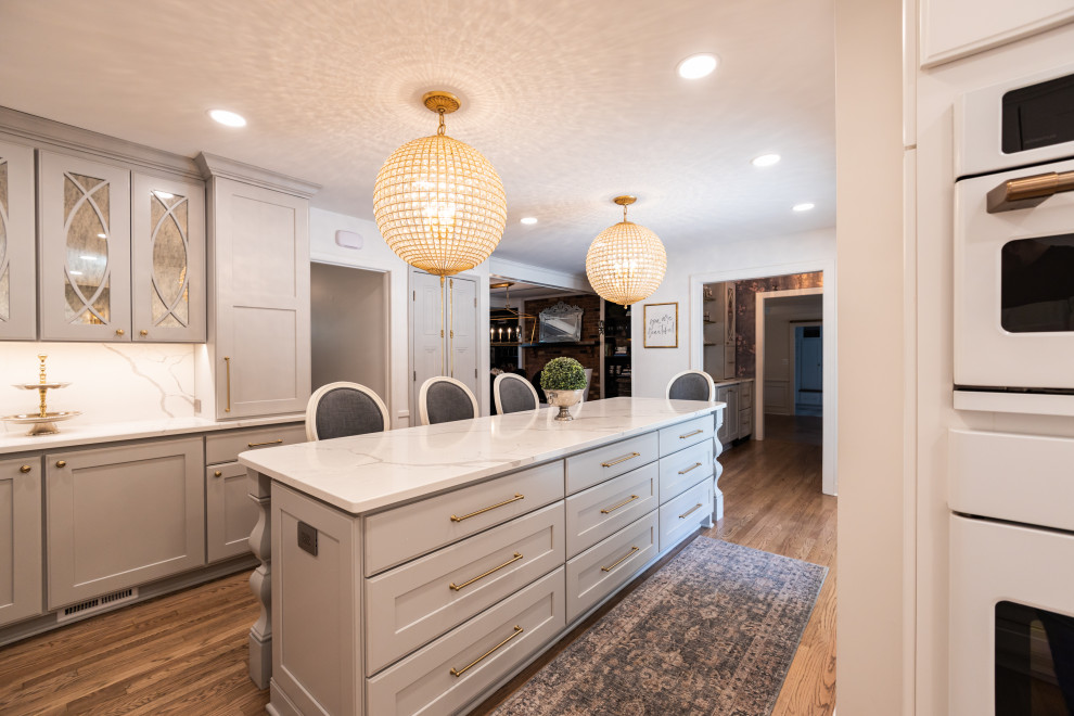 Example of a huge transitional home design design in Baltimore