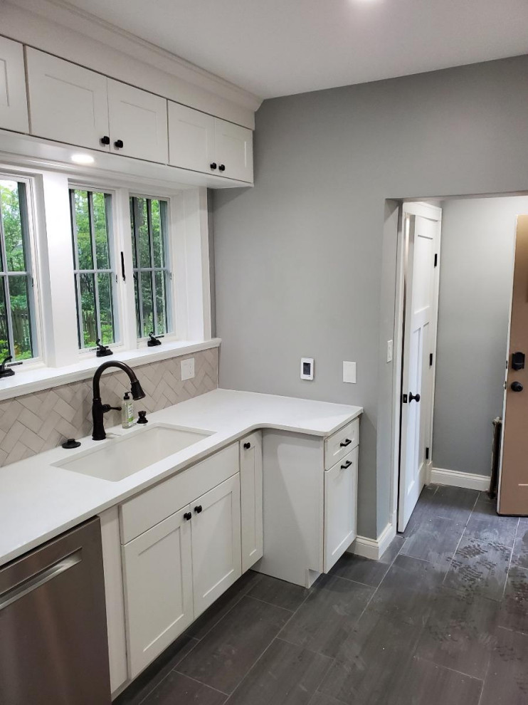 Example of a transitional kitchen design in Baltimore