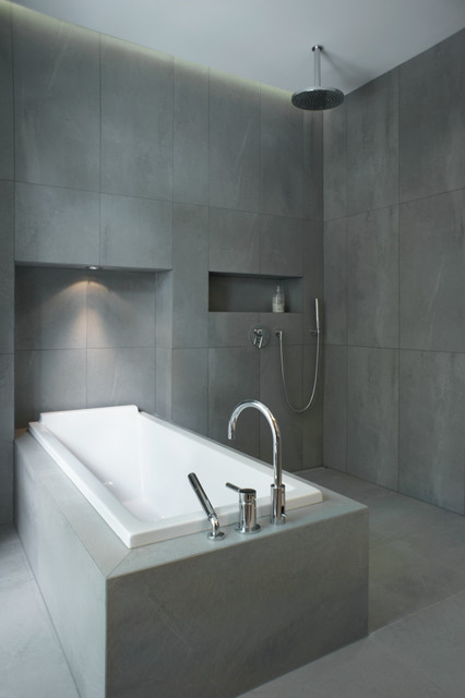Grunewald Villa modern-bathroom