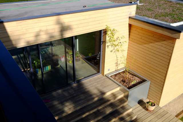 Les Oules contemporary-deck