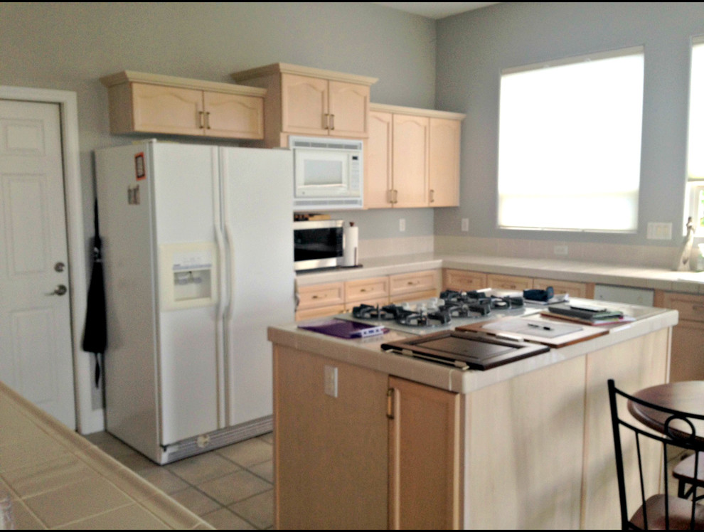 Kitchen - transitional kitchen idea