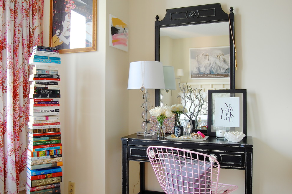 Home design - eclectic home design idea in New York