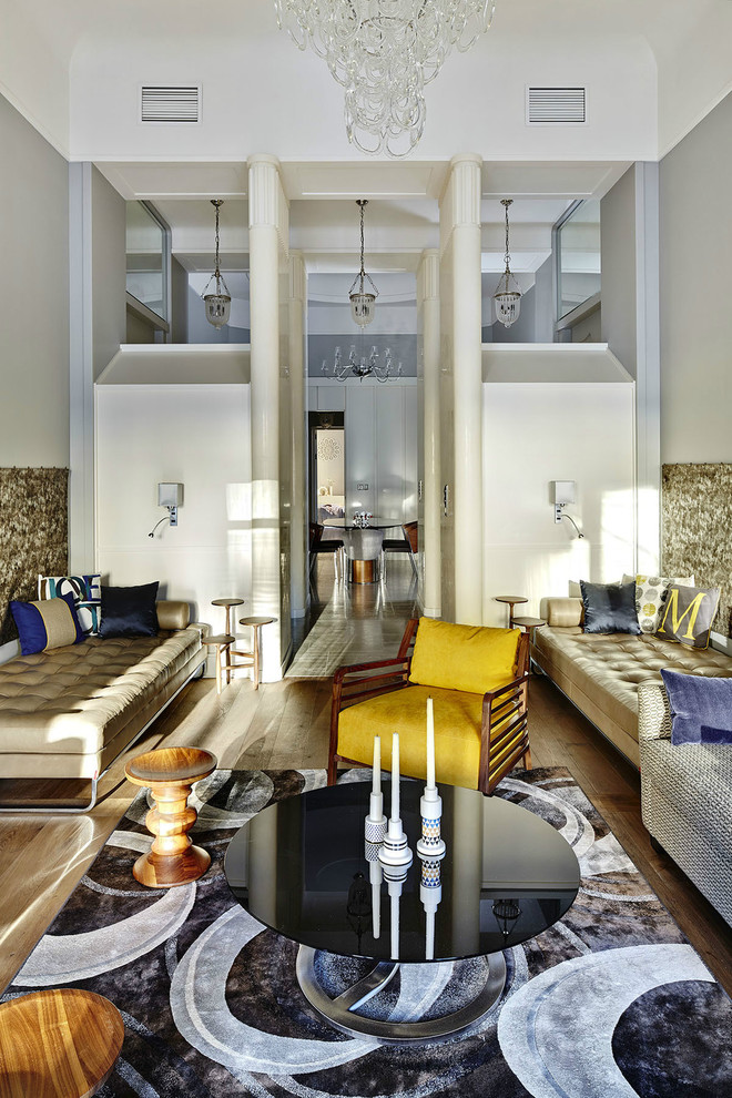 Квартира в трехэтажном особняке на набережной реки Мойки