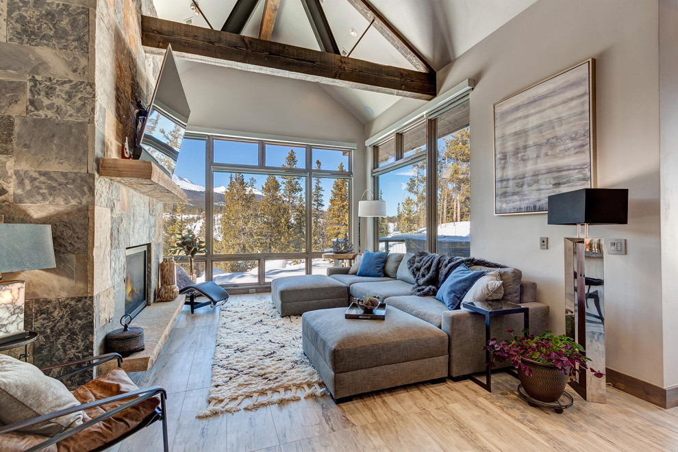 Mountain style home design photo in Denver