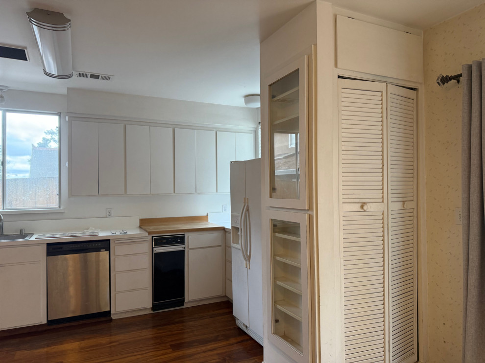 Wonderful Warm Updated Family Kitchen