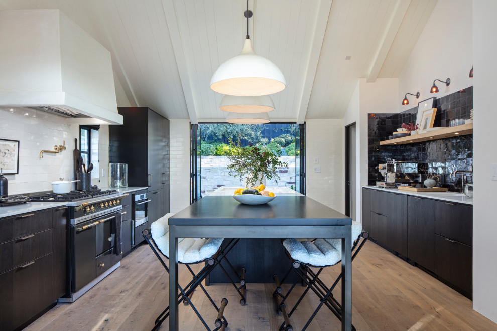 Kitchen - transitional kitchen idea
