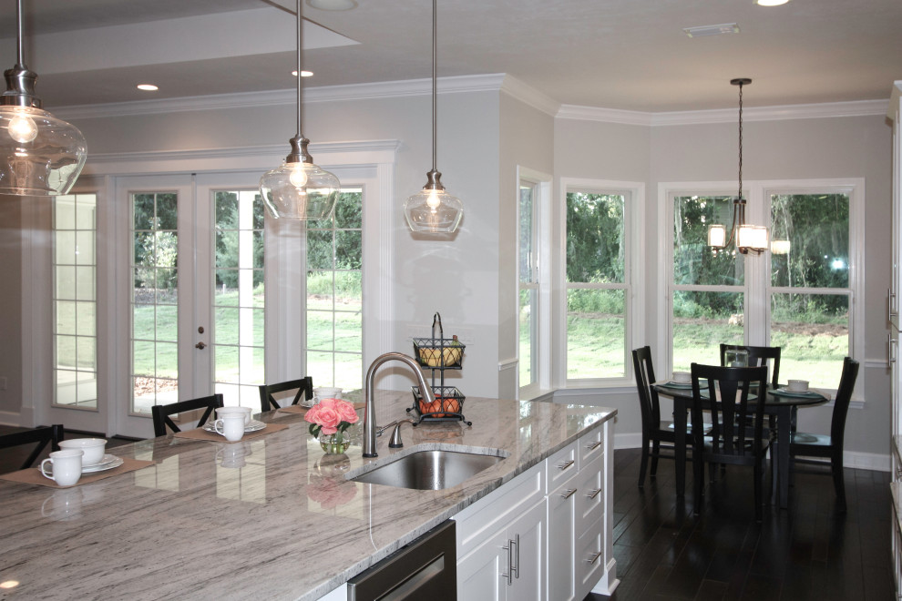 Home design - transitional home design idea