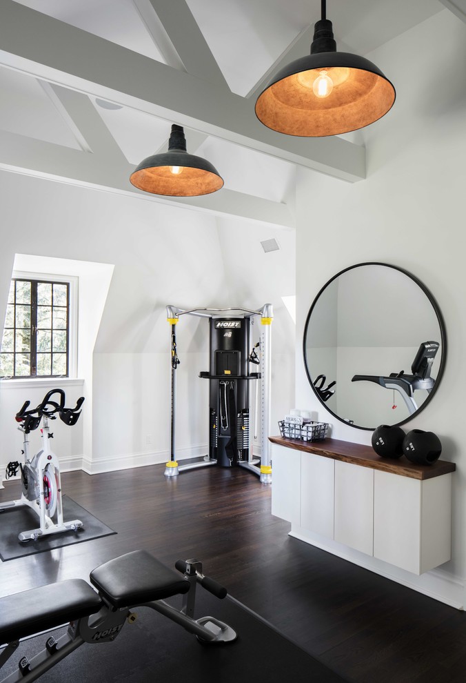 Inspiration for a transitional home gym remodel in New York