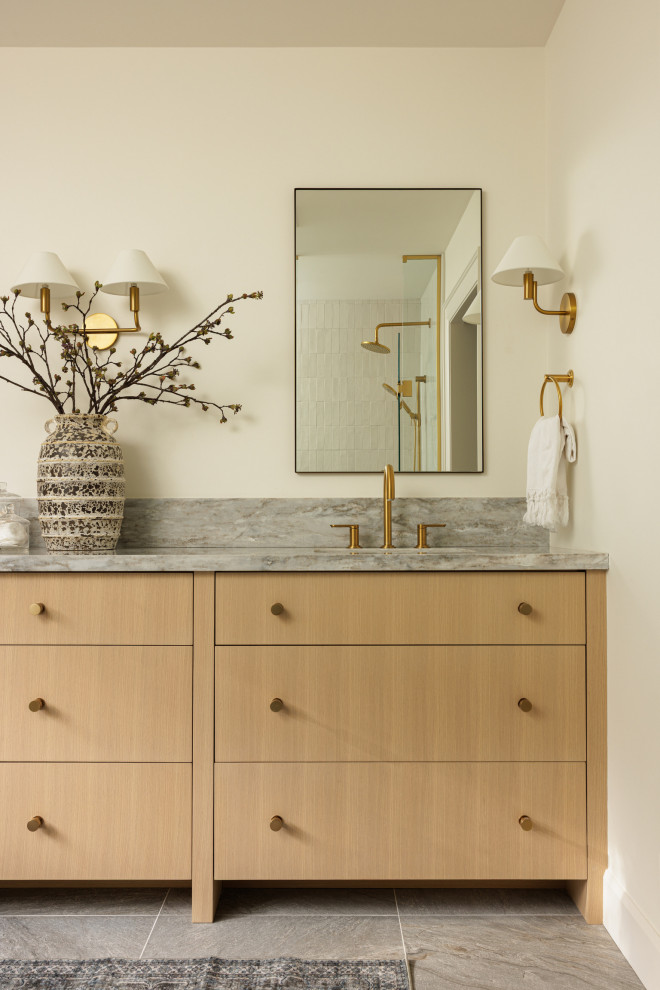 Bathroom - transitional bathroom idea in Toronto
