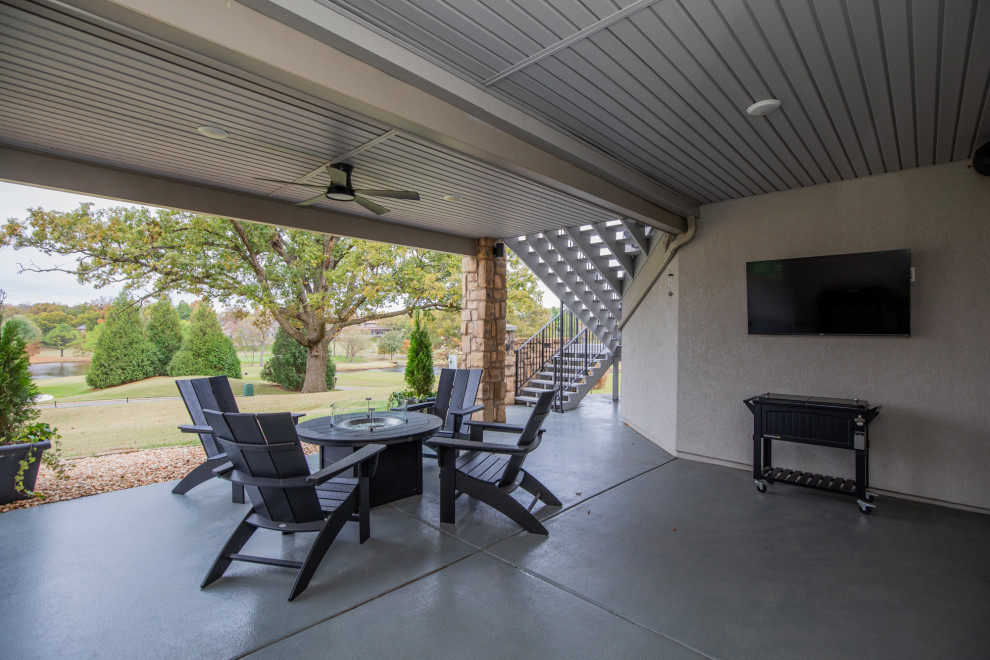 Patio - transitional patio idea