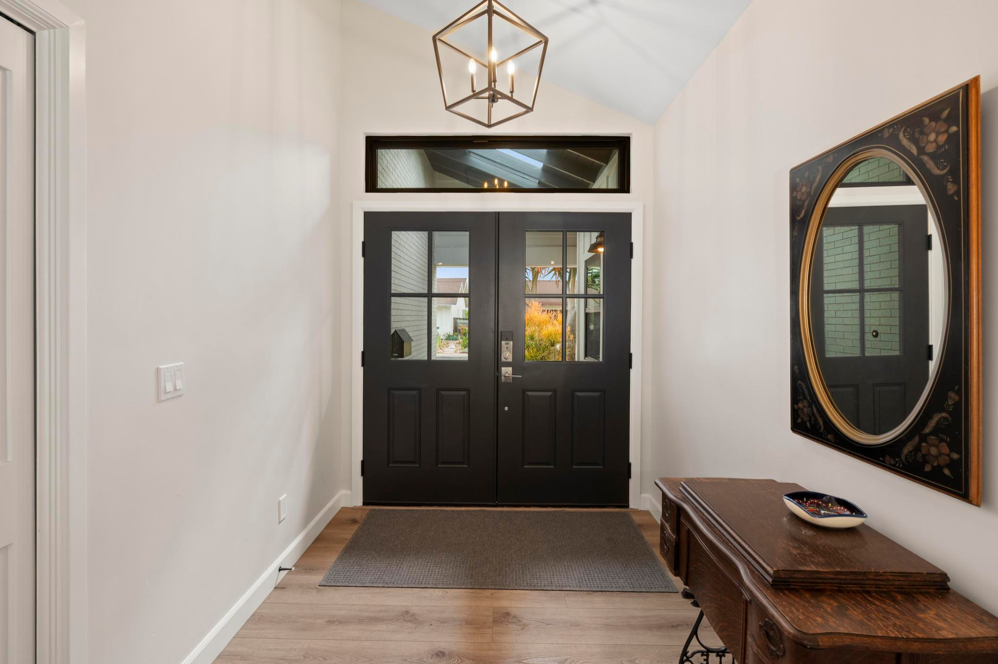 Mcm Entryway Light: Stunning Designs to Brighten Your Home