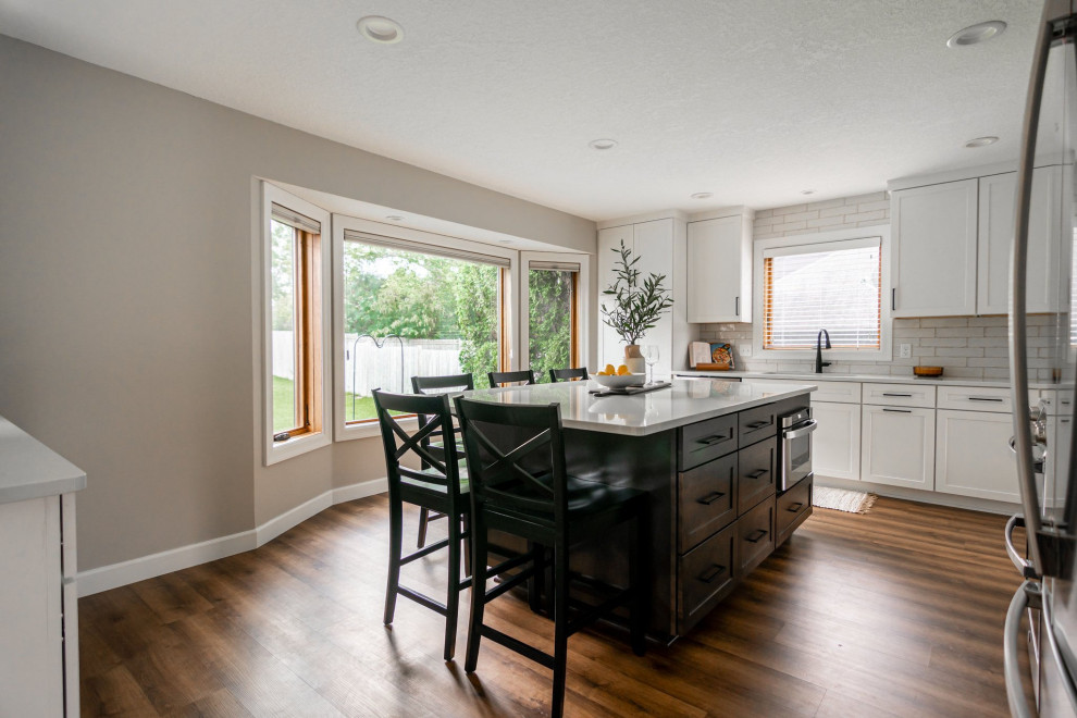Kitchen - kitchen idea in Minneapolis