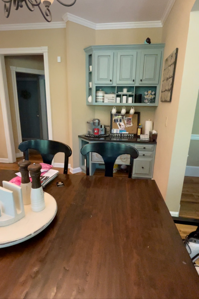 Home design - transitional home design idea in Atlanta