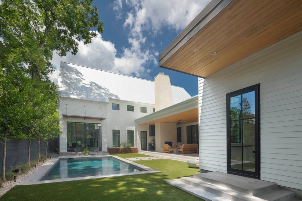 Inspiration for a transitional pool remodel in Houston