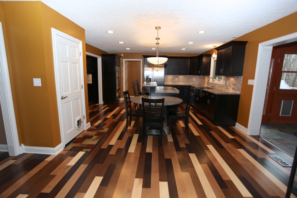 Inspiration for a transitional kitchen remodel in Indianapolis