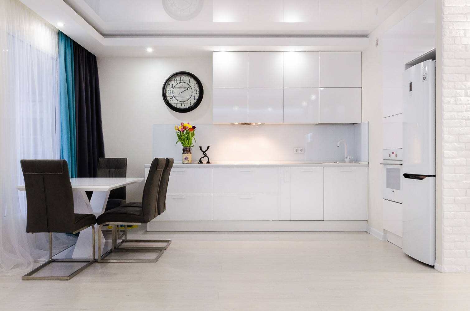 Белоснежная квартира. ЖК Фальконе. Сочи.