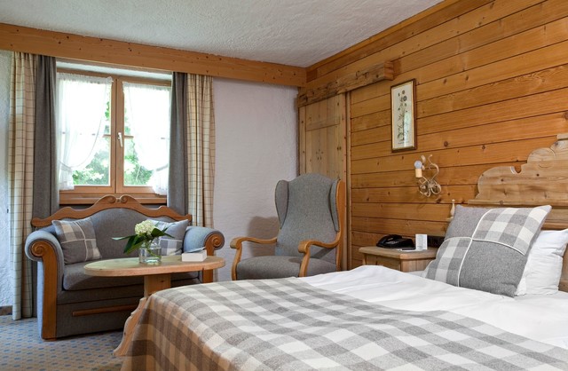 H&ocirc;tel Lanig rustic-bedroom