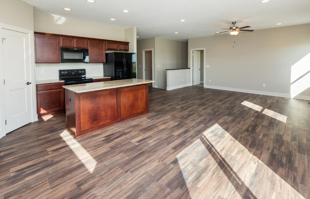 Home design - transitional home design idea