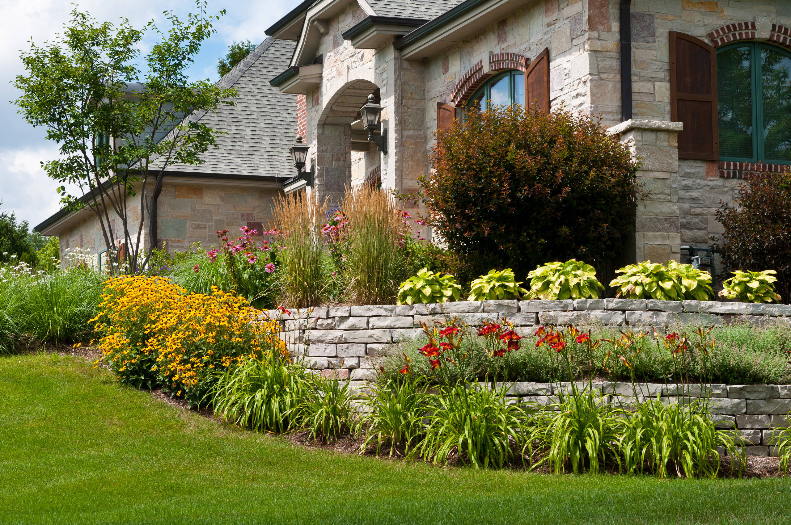 Traditional Stone Retaining Walls - Elm Grove, WI