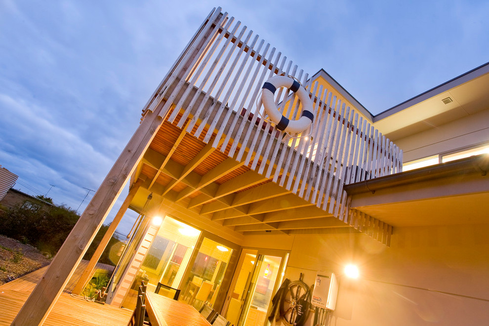 Photo of a contemporary deck in Geelong.