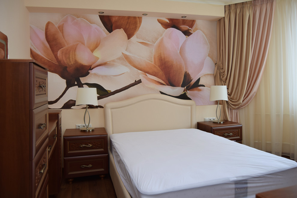 Трехкомнатная квартира для молодой девушки