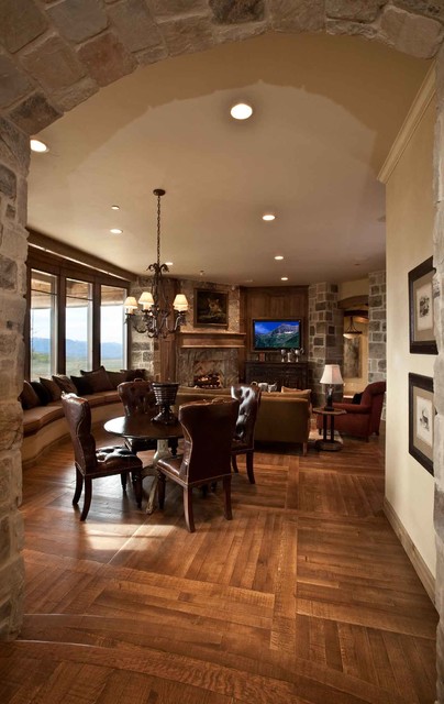 Wolfcreek Ranch rustico-comedor